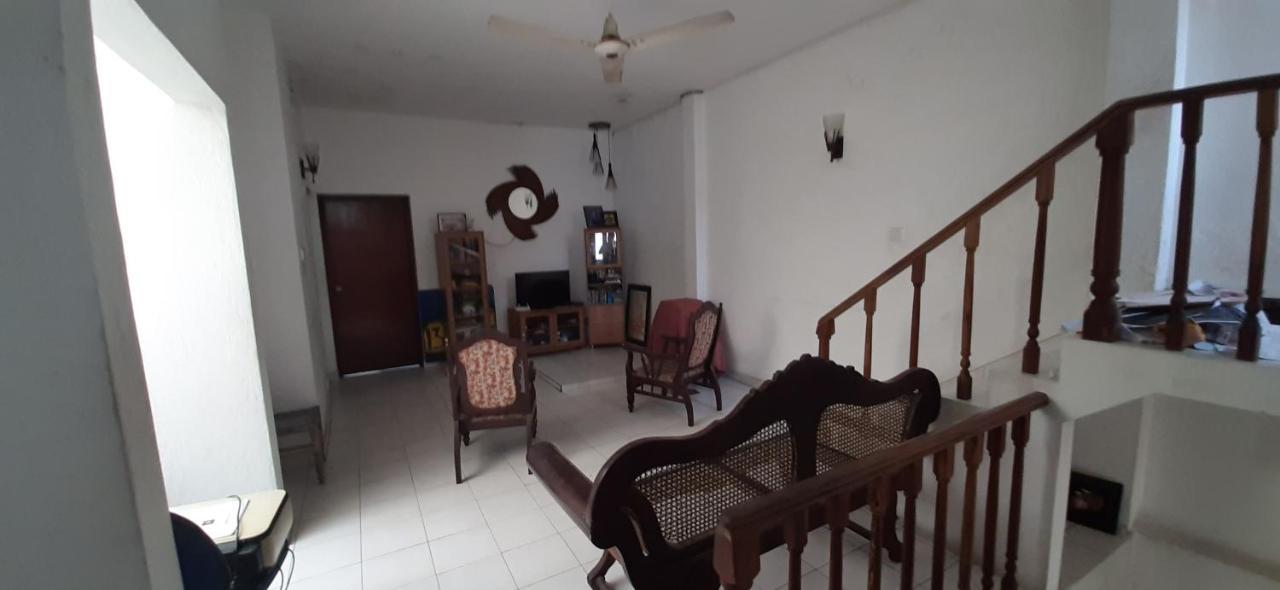 ホテル Elegance Oasis, Colombo 3 エクステリア 写真