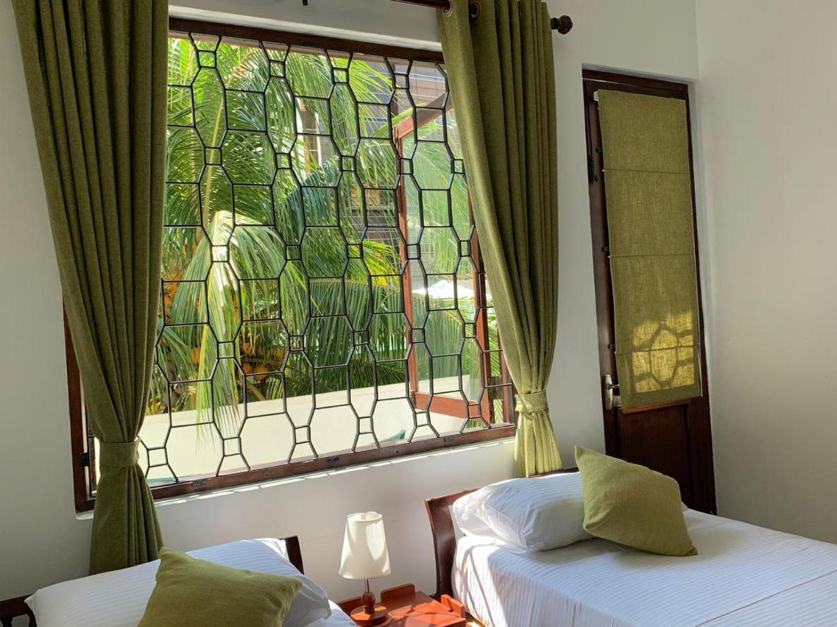 ホテル Elegance Oasis, Colombo 3 エクステリア 写真